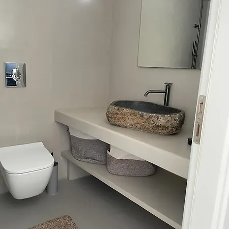 Дом отдыха Tholos House