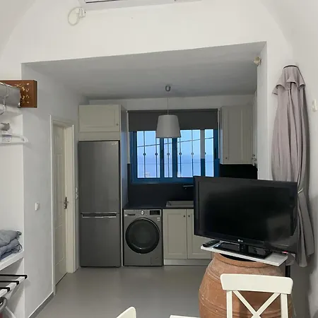 Tholos House Анафи